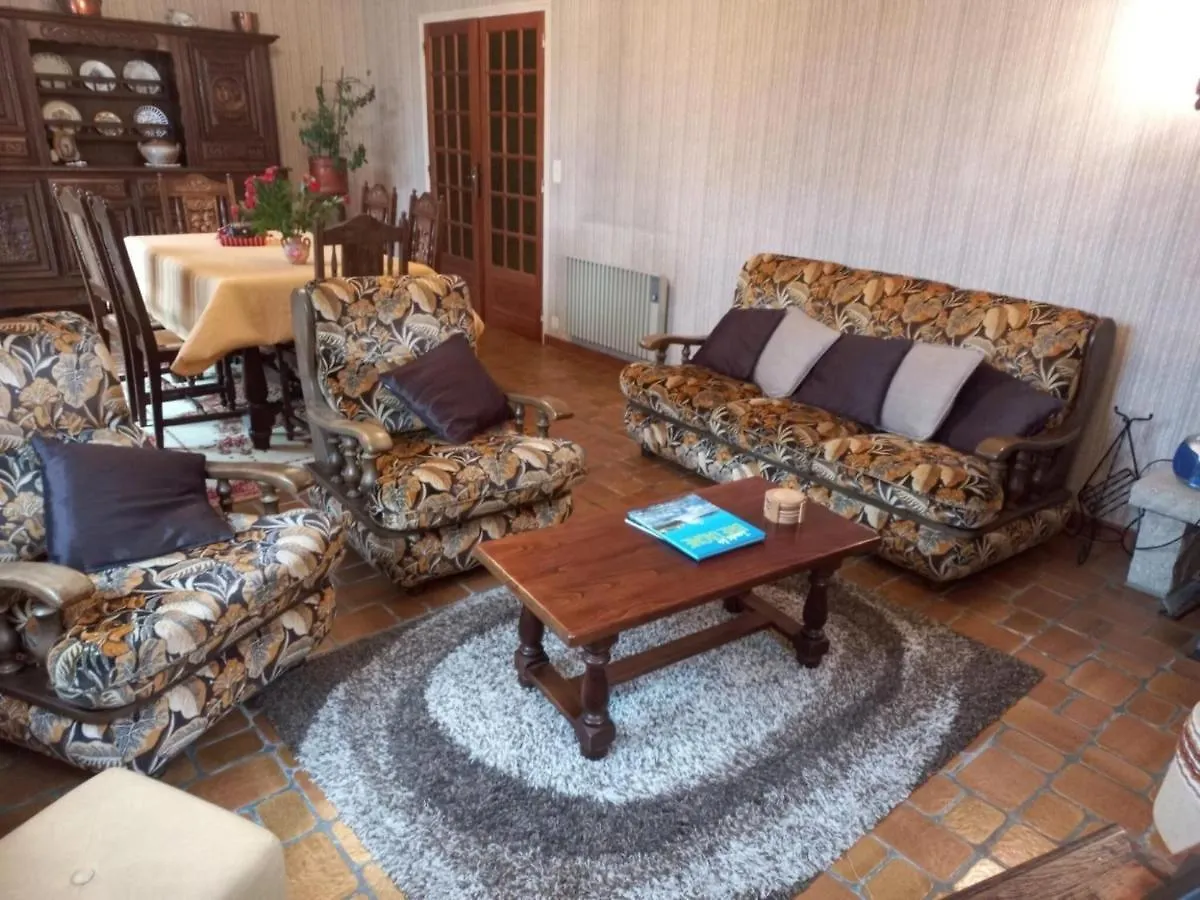 Large Holiday Home With Garden In Brittany Henansal