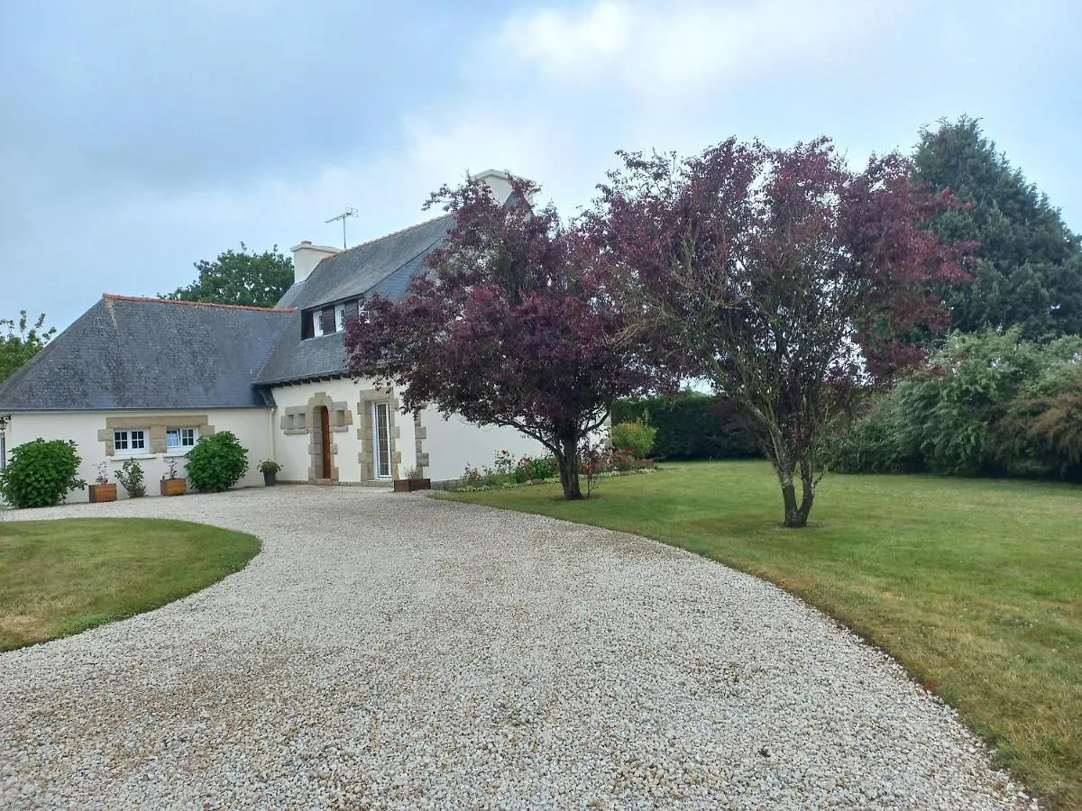 Large Holiday Home With Garden In Brittany Henansal 0*,