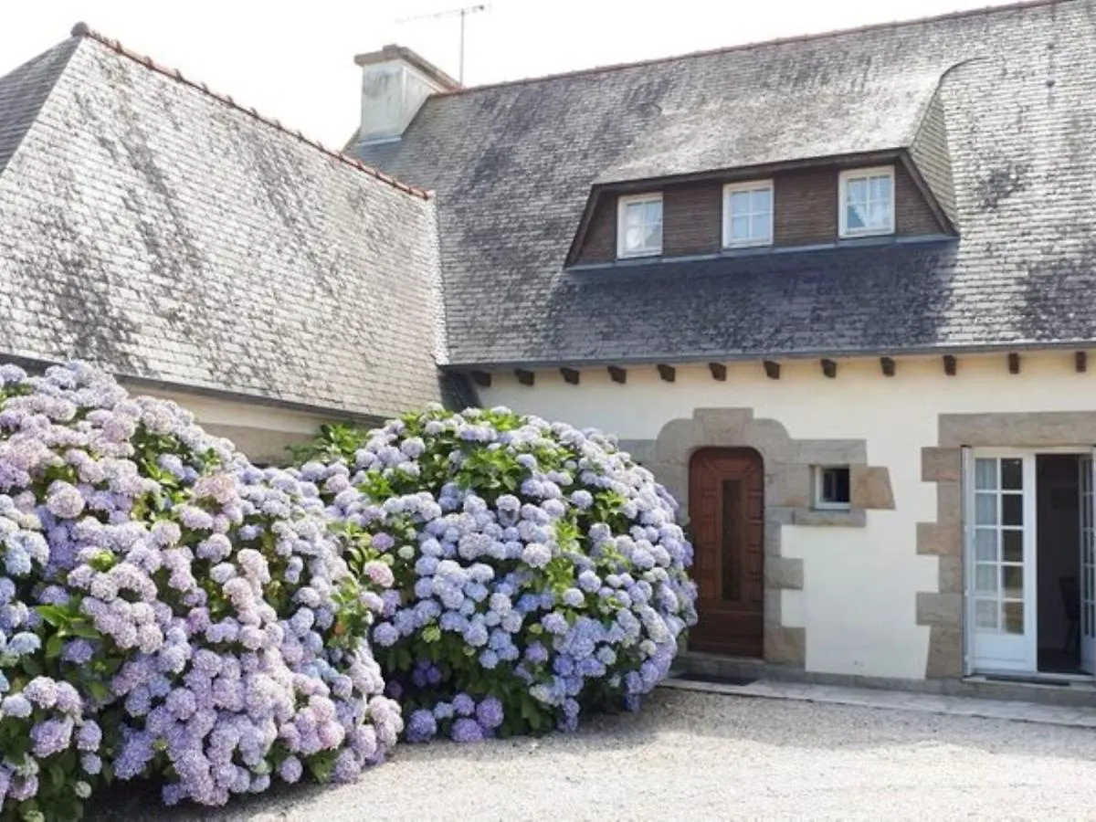 Large Holiday Home With Garden In Brittany Henansal 0*,