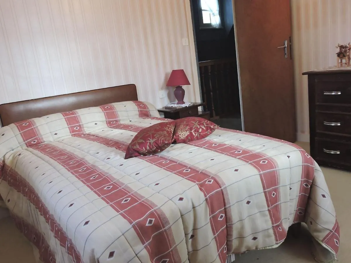 Large Holiday Home With Garden In Brittany Henansal France